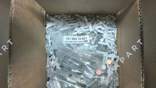 243-9003.00-00000 Swinghandle Latch