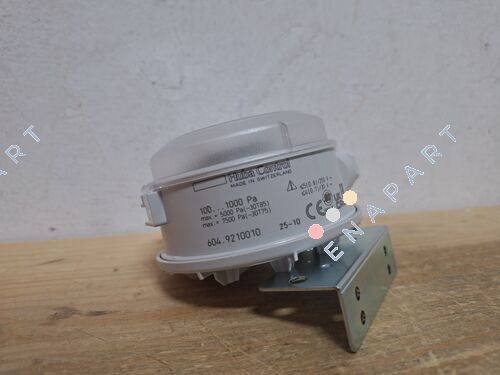 604.9210010 Relative and differential pressure switch